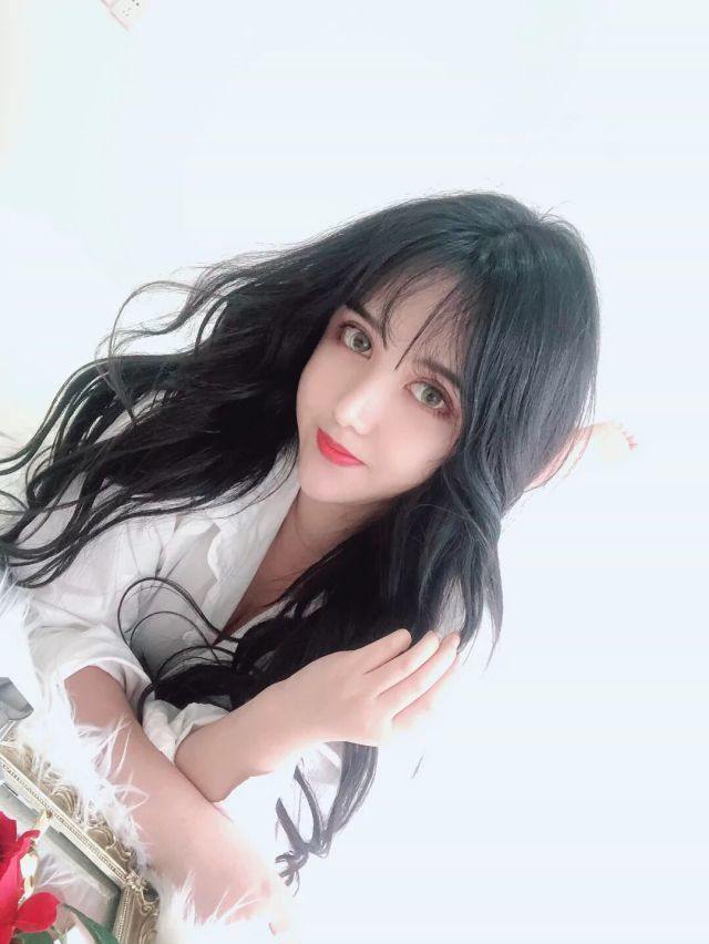 西安粉嫩兼职学妹，刚下海待开发